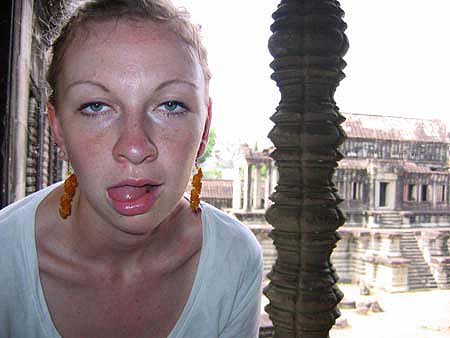 anne_bei_38grad__ohne_posen_angkor_wat