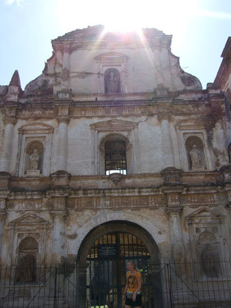 kathedrale_antigua_guat.jpg