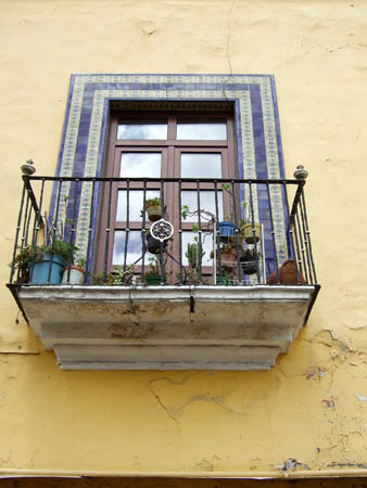 balkon1_stadtrundfahrt_puebla_mex