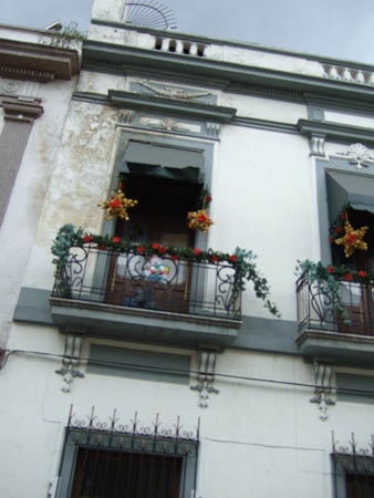 balkon3_stadtrundfahrt_puebla_mex