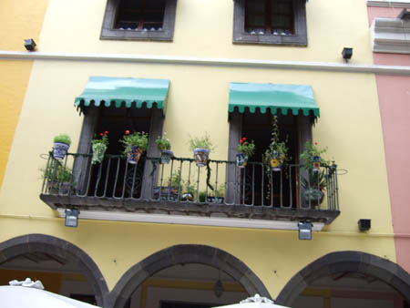 balkon5_stadtrundfahrt_puebla_mex